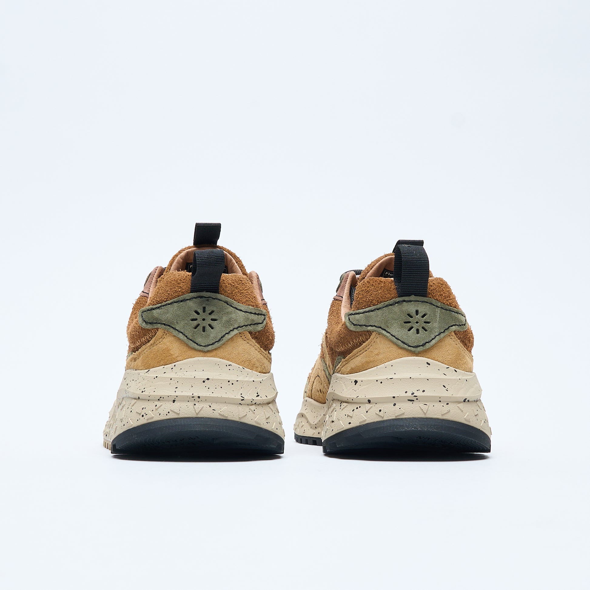 Flower Mountain - Wave Man Hairy Velour Suede (Beige Nude)