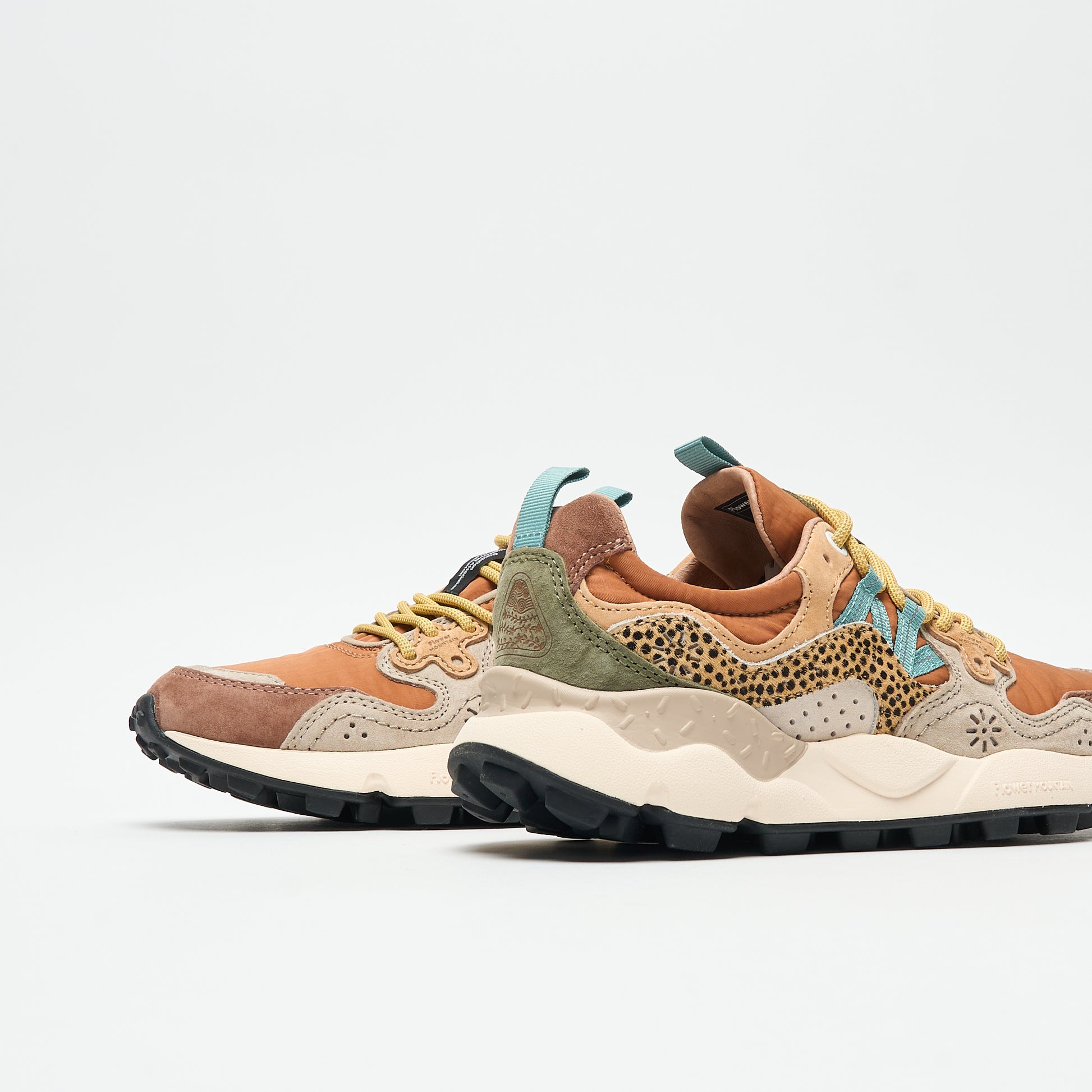 Flower Mountain - Yamano 3 Uni Suede/Pony Hair/Nylon (Dark Grey/Mud/Dark Brown)