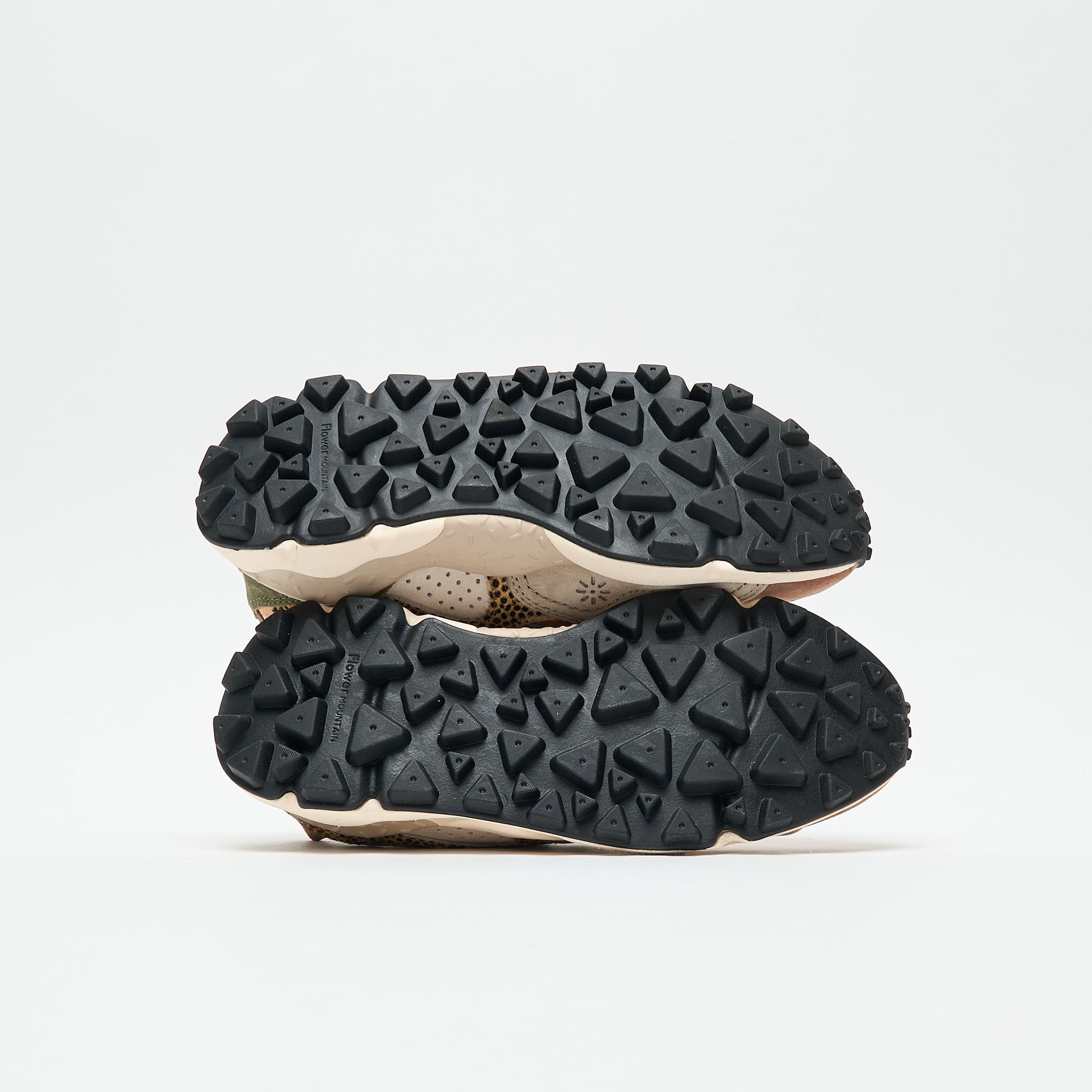 Flower Mountain - Yamano 3 Uni Suede/Pony Hair/Nylon (Dark Grey/Mud/Dark Brown)