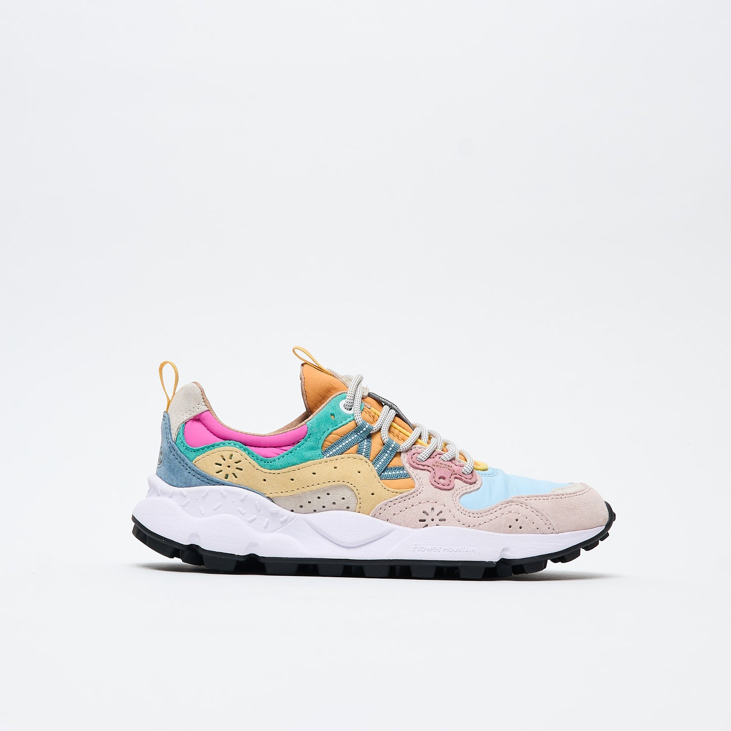 Flower Mountain -   Yamano 3 Woman (Rose / Azure / Cream)