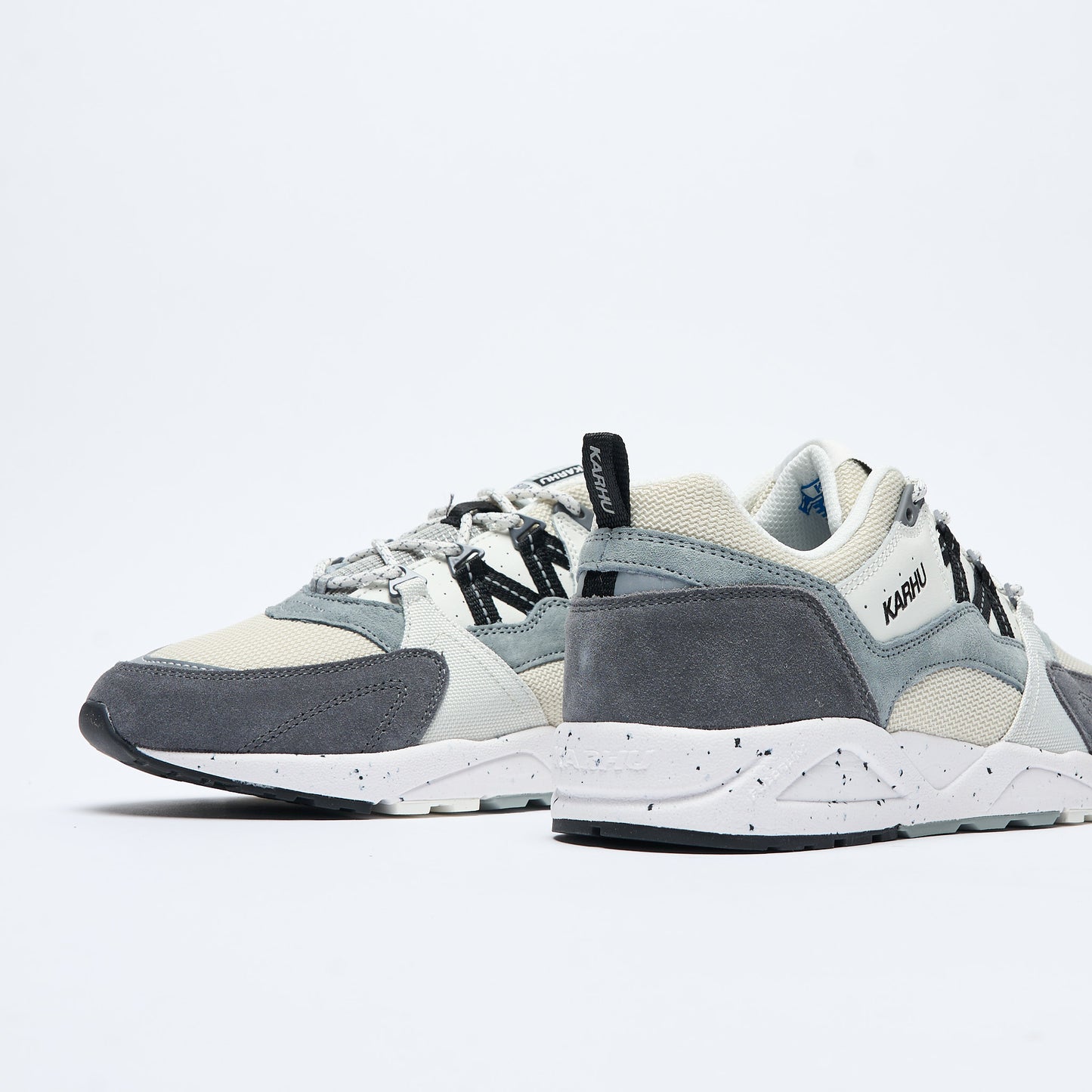 Karhu - Fusion 2.0 (Limestone/Jet Black)