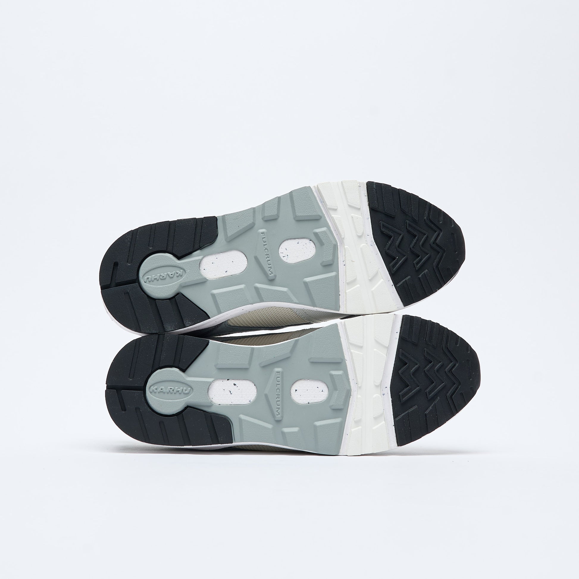 Karhu - Fusion 2.0 (Limestone/Jet Black)