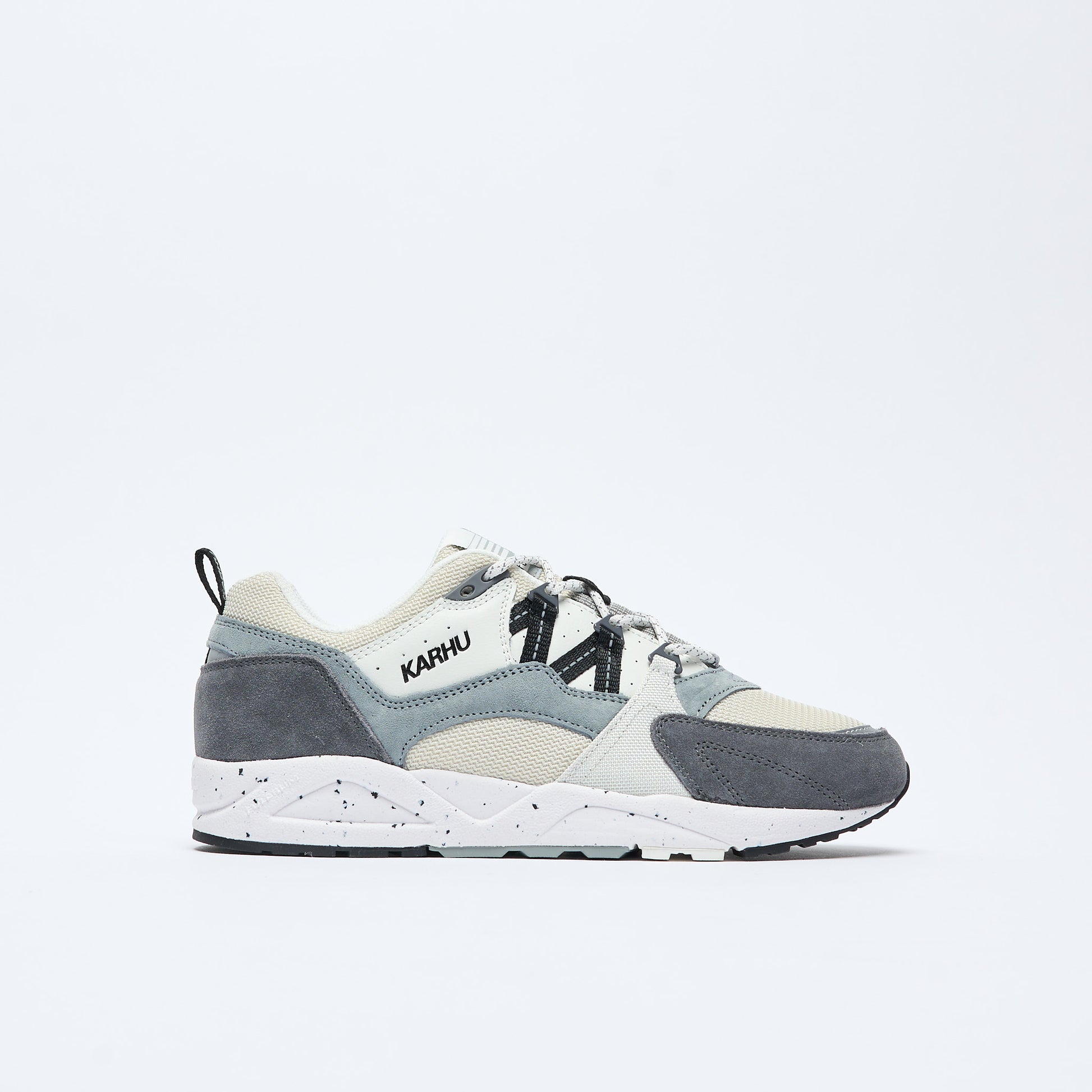 Karhu - Fusion 2.0 (Limestone/Jet Black)