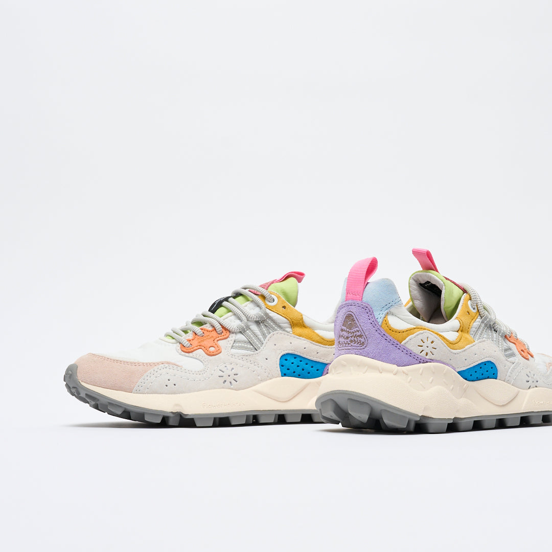 Flower Mountain - Yamano 3 Woman (White/Pink)