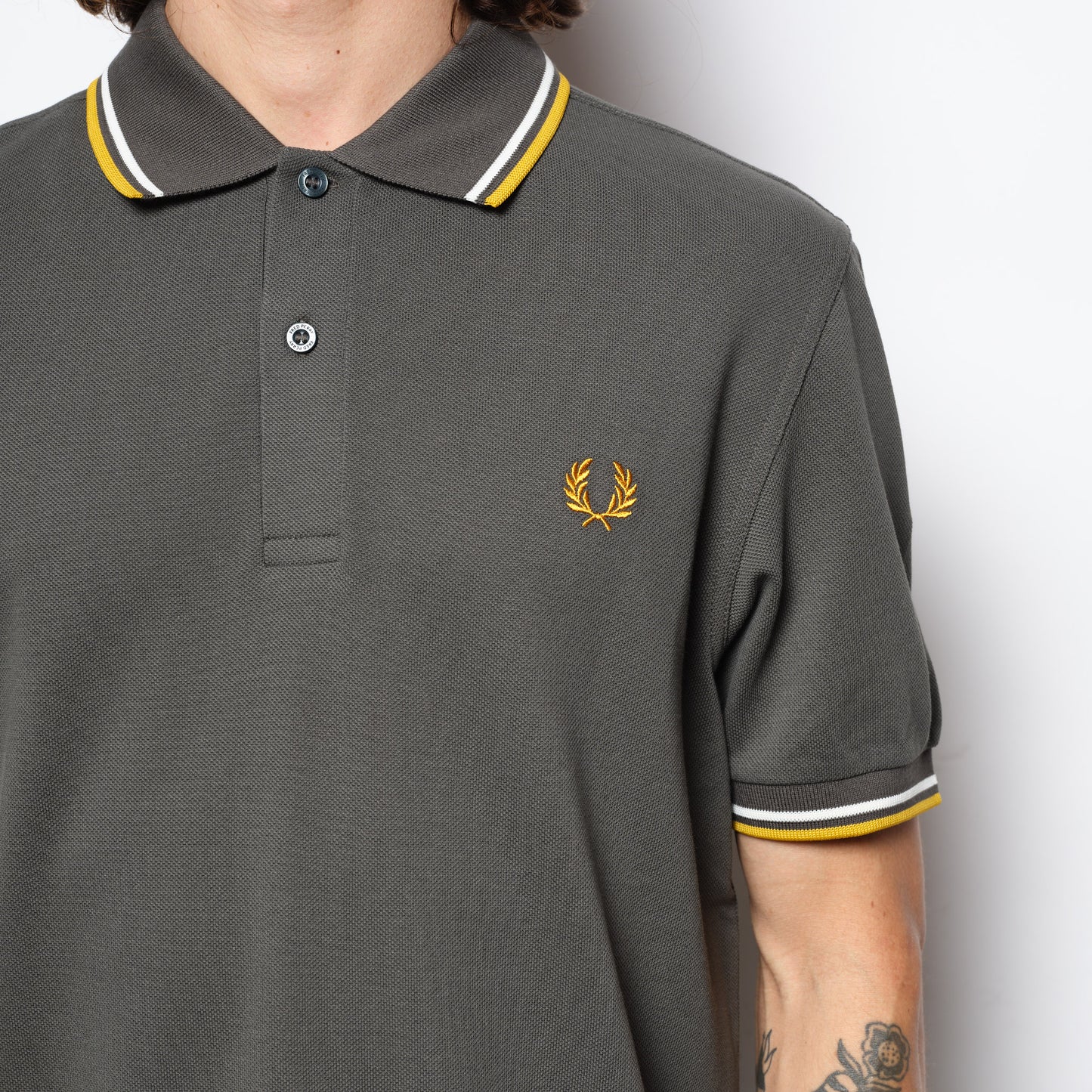 Fred Perry - Twin Tipped Polo Shirt Field Green/Ecru/Golden