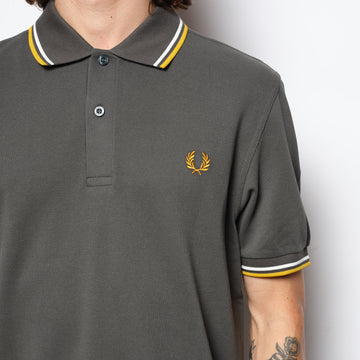 Fred Perry - Twin Tipped Polo Shirt Field Green/Ecru/Golden