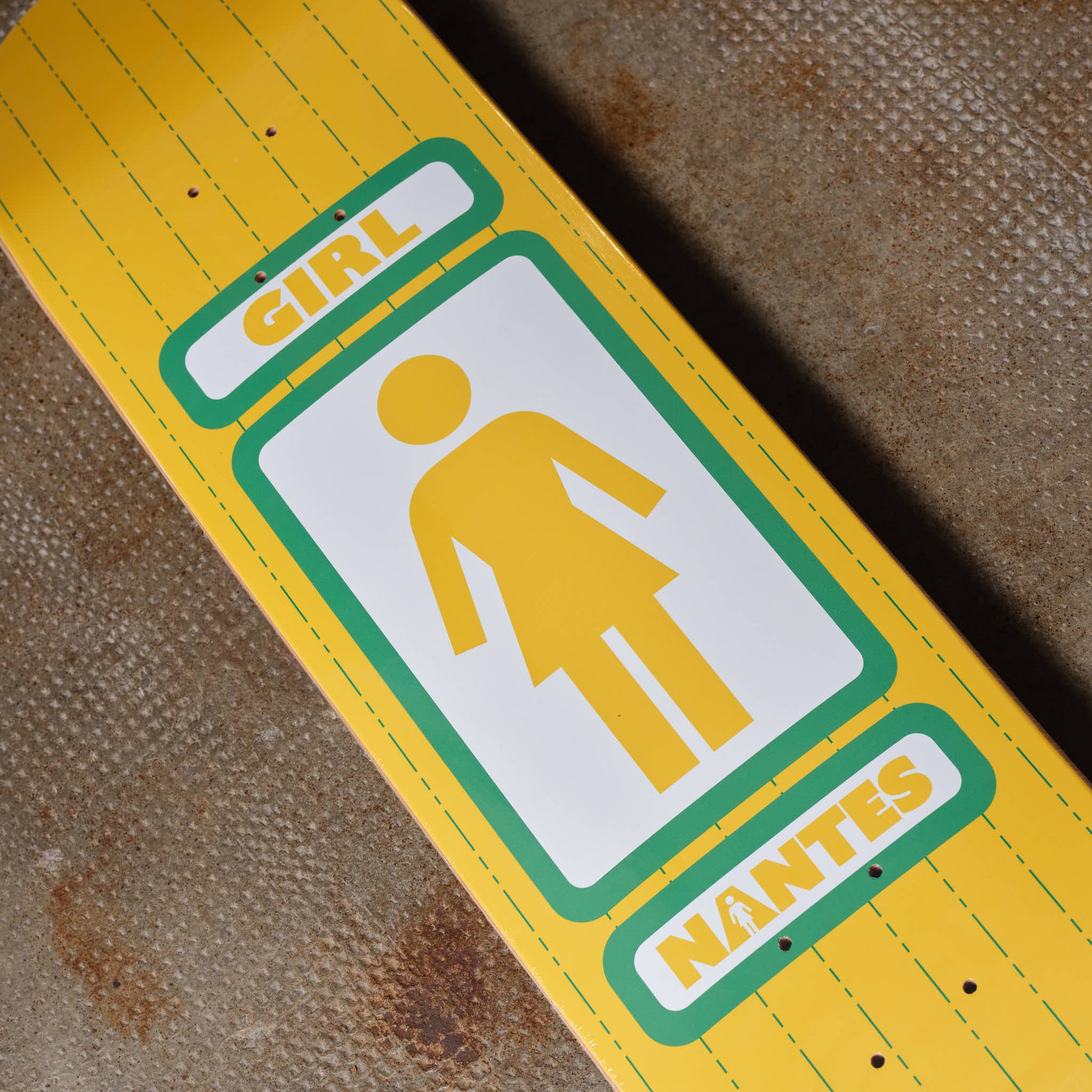 Girl Skateboards - GIRL FC x MILK Nantes FC 