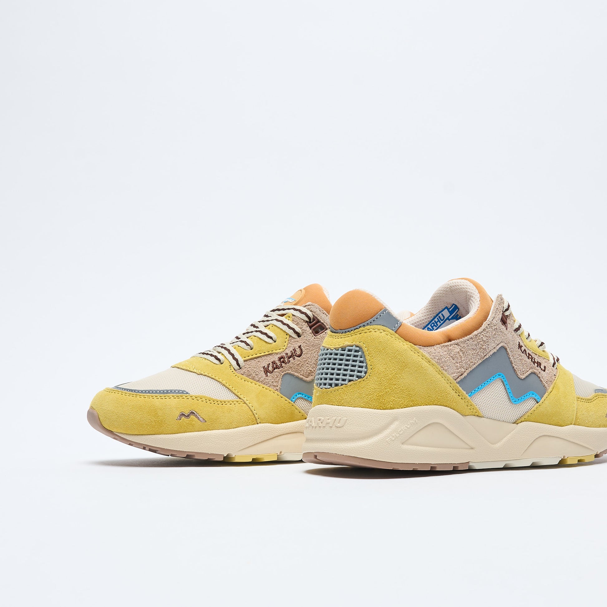 Karhu - Aria 95 (Cream Gold/Warm Taupe)