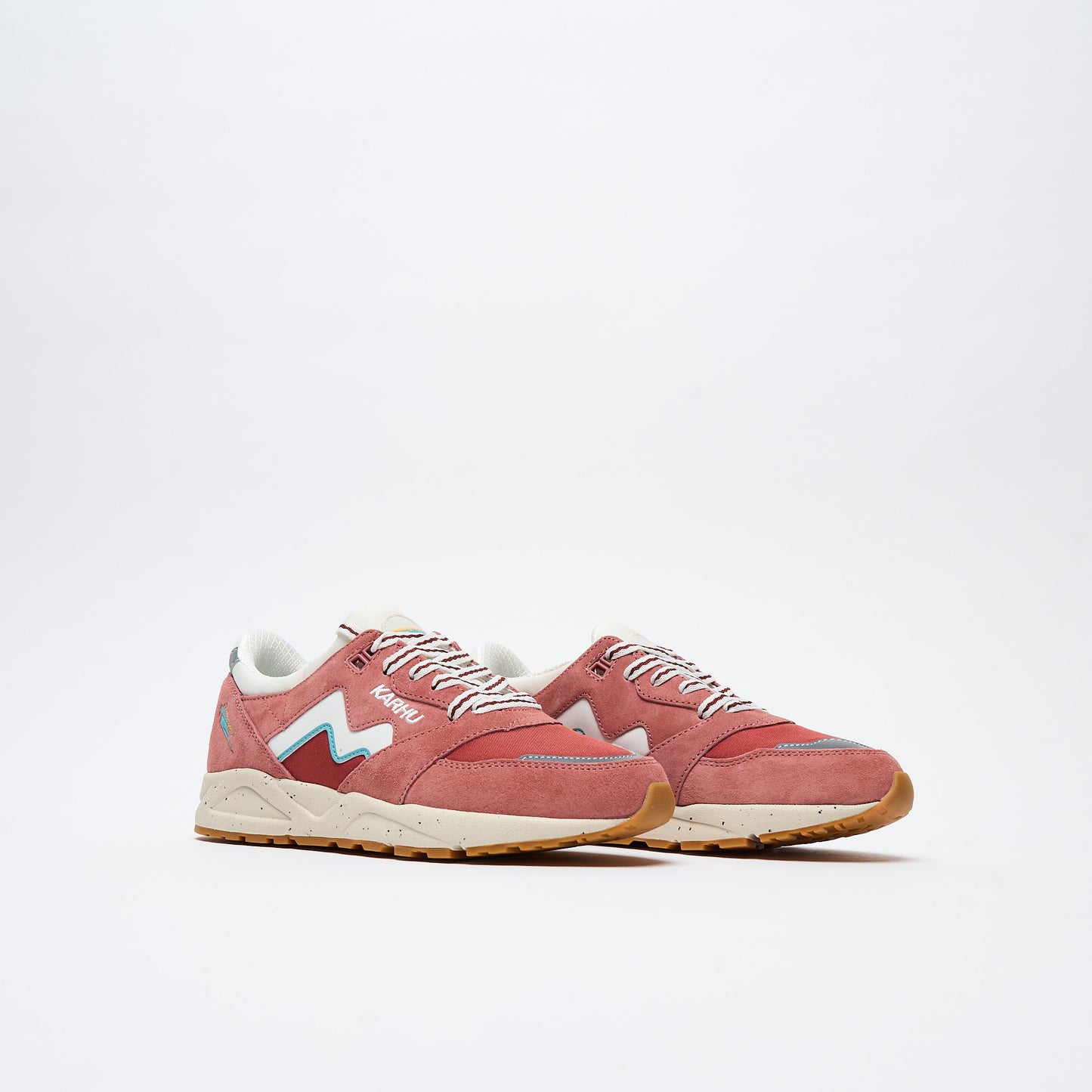 Karhu  Aria 95 (Light Mahogany / White)