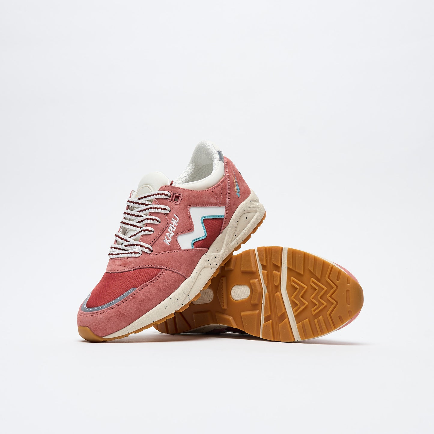 Karhu  Aria 95 (Light Mahogany / White)