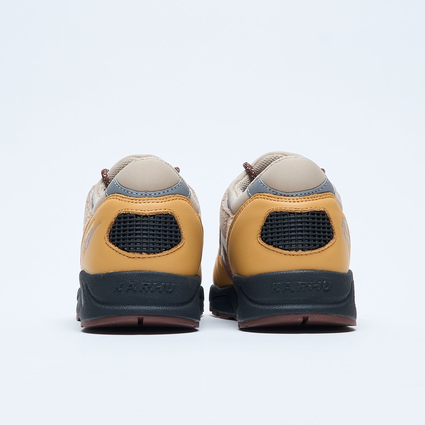 Karhu - Aria 95 Oak (Buff / White)