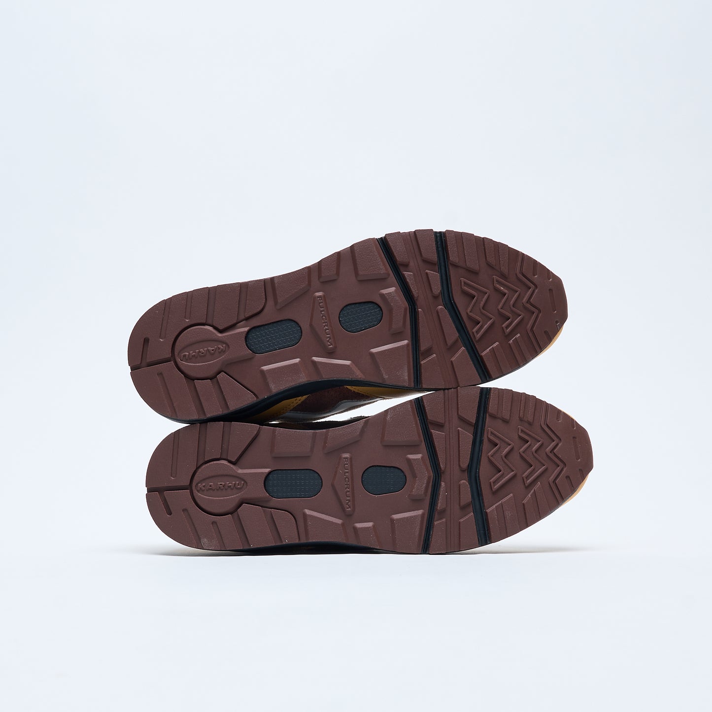 Karhu - Aria 95 Oak (Buff / White)