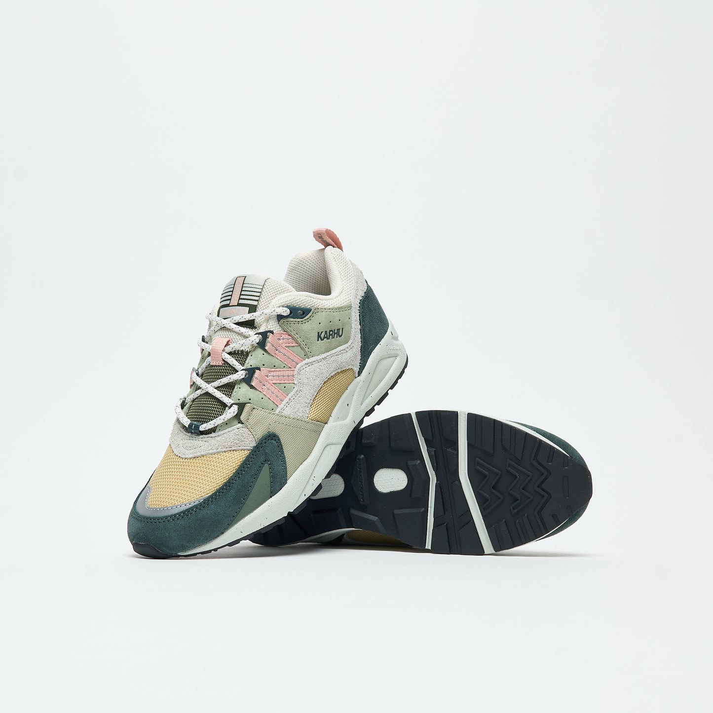 Karhu - Fusion 2.0 (Darkest Spruce / Cameo Rose)
