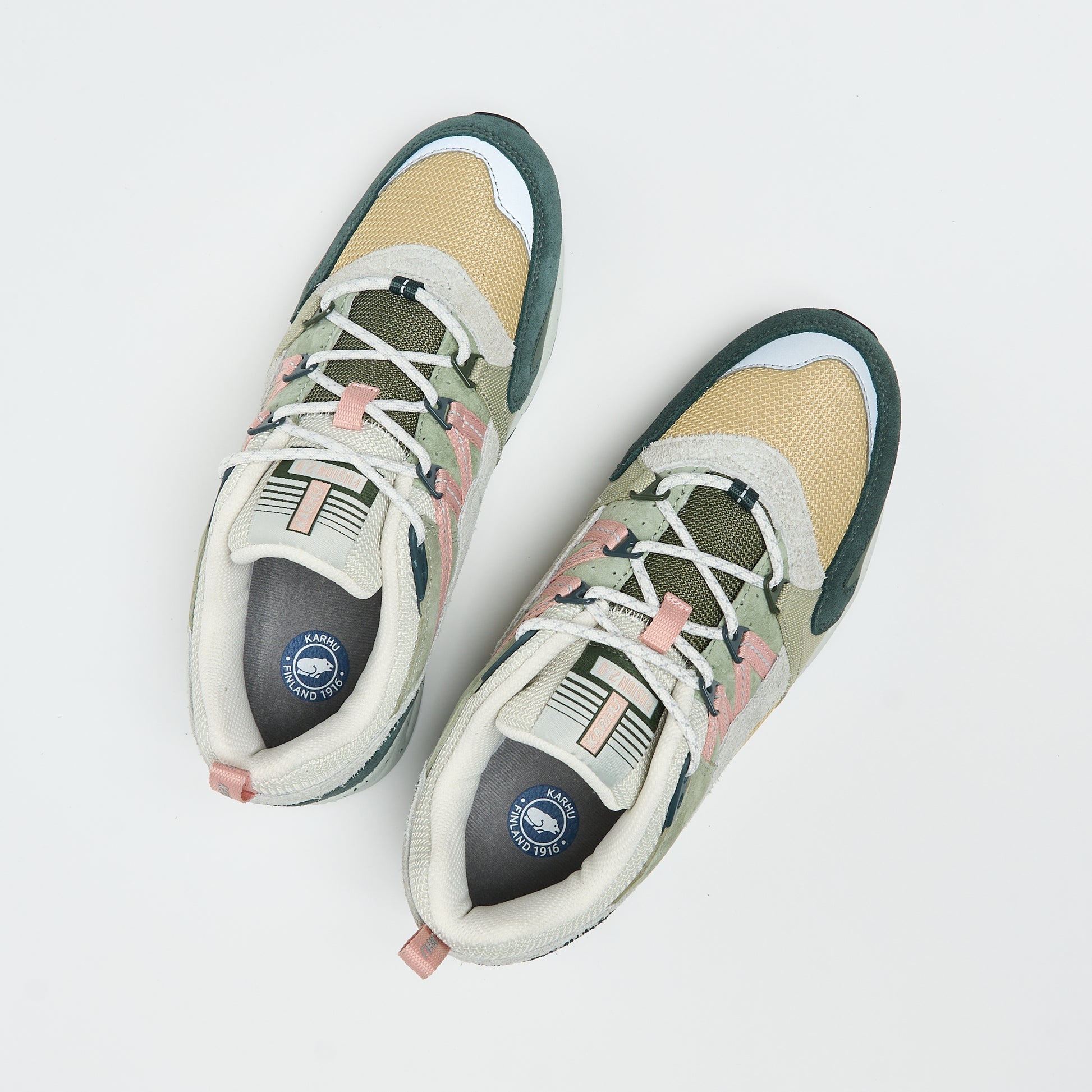 Karhu - Fusion 2.0 (Darkest Spruce / Cameo Rose)