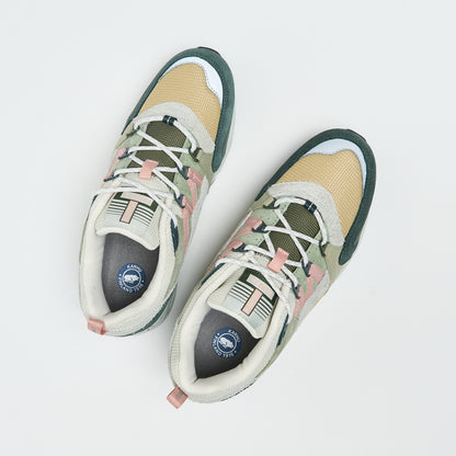 Karhu - Fusion 2.0 (Darkest Spruce / Cameo Rose)