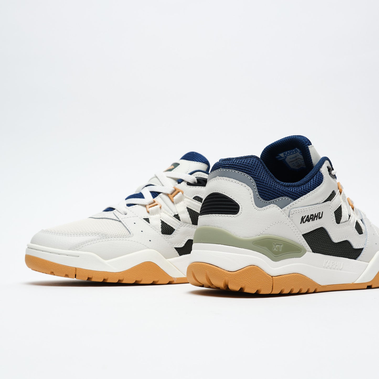 Karhu - Fusion XT (Blanc De Blanc/Blue Opal)