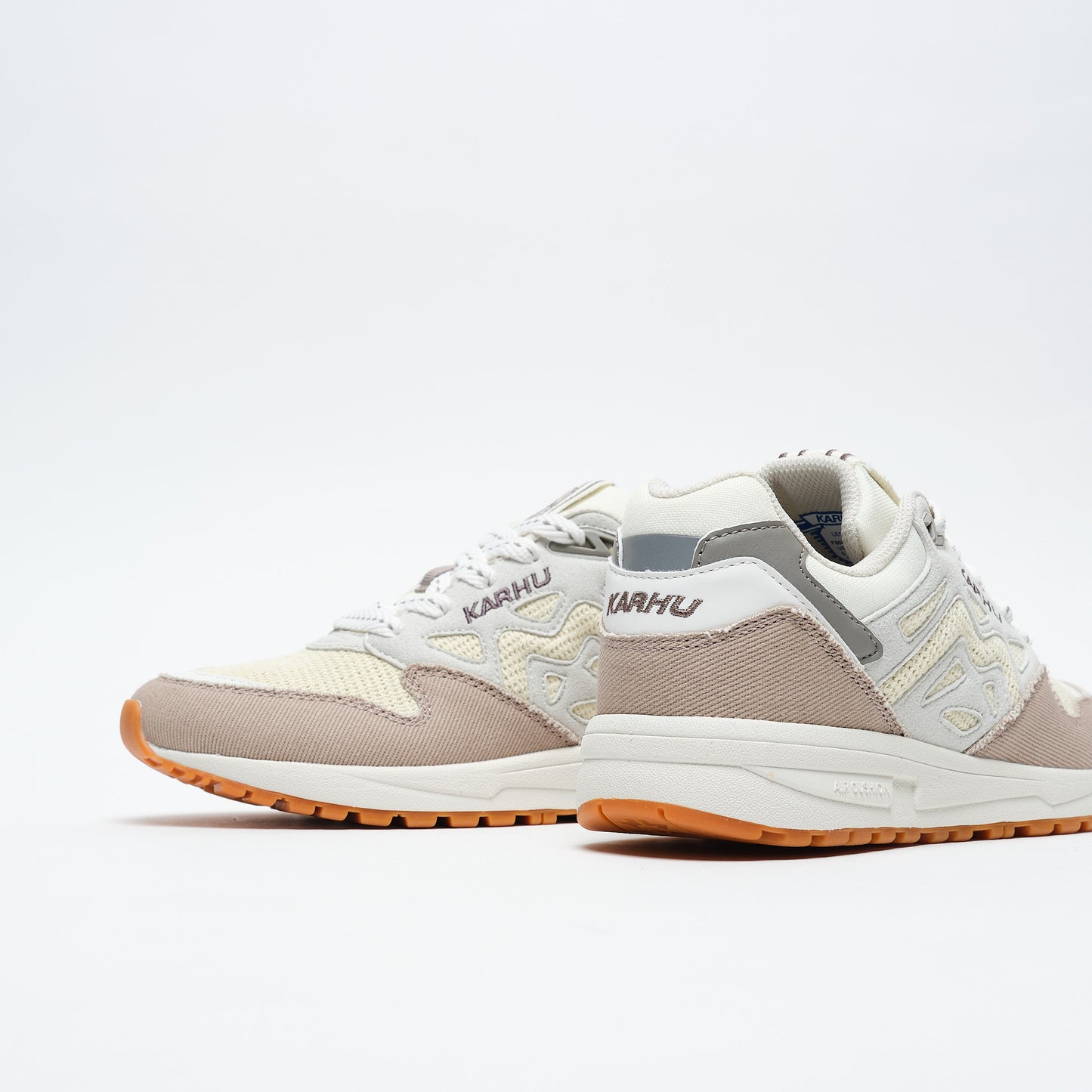 Karhu - Legacy 96 (Atmosphere / White Asparagus)
