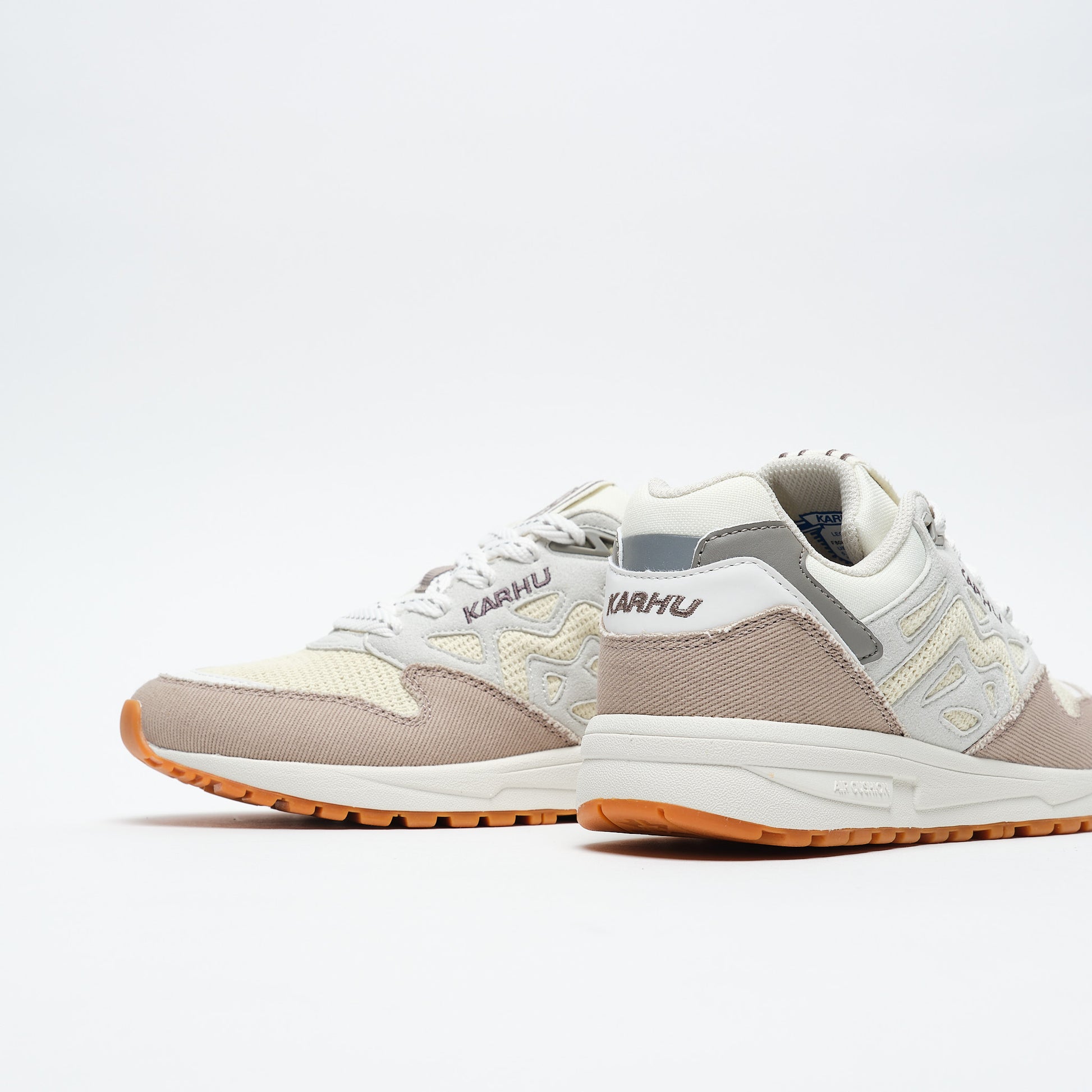 Karhu - Legacy 96 (Atmosphere / White Asparagus)