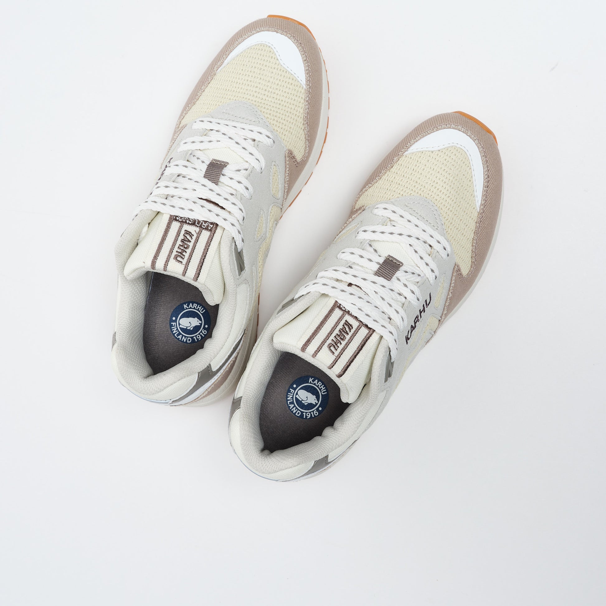 Karhu - Legacy 96 (Atmosphere / White Asparagus)