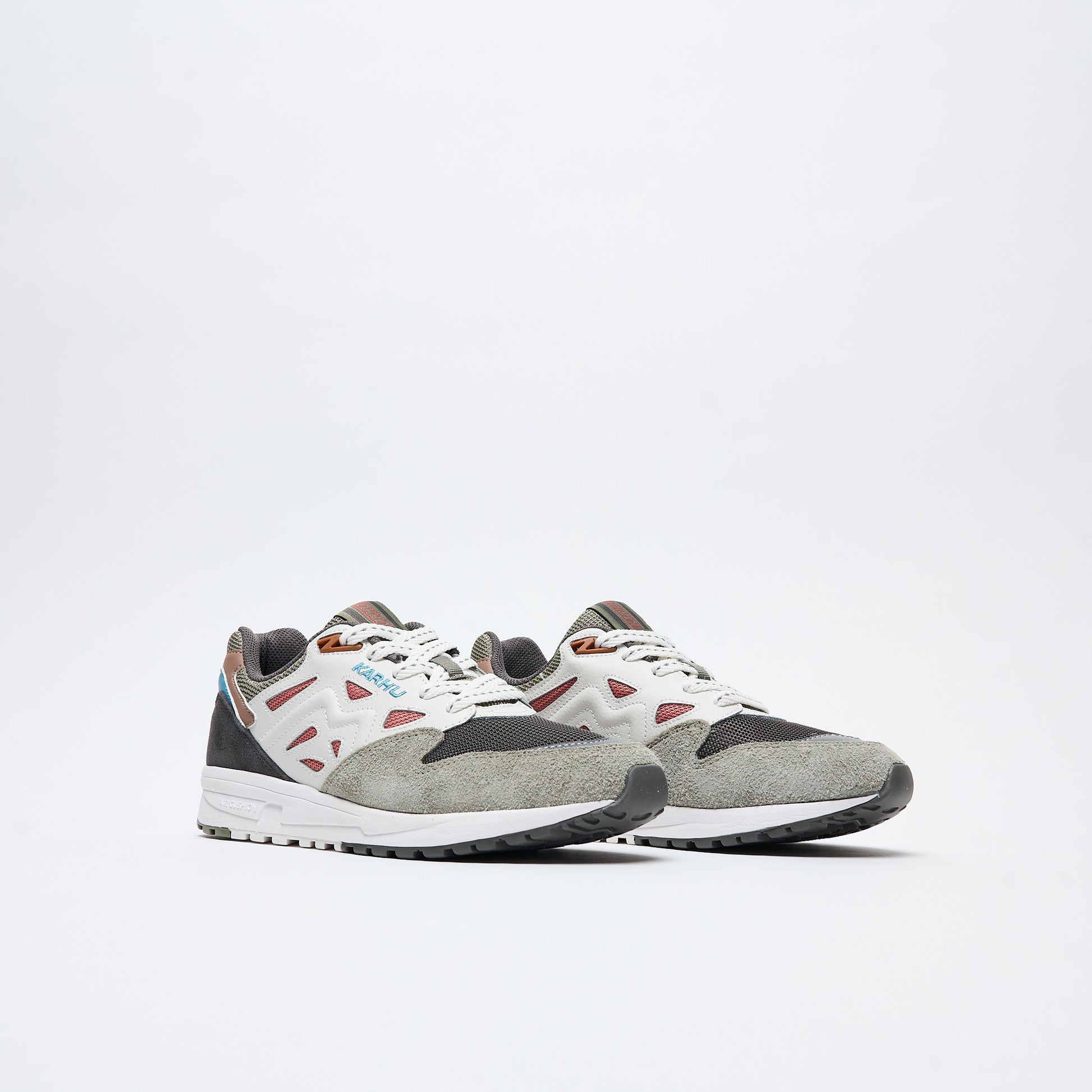 Karhu - Legacy 96 (Dark Gull Gray/Light Mahogany)