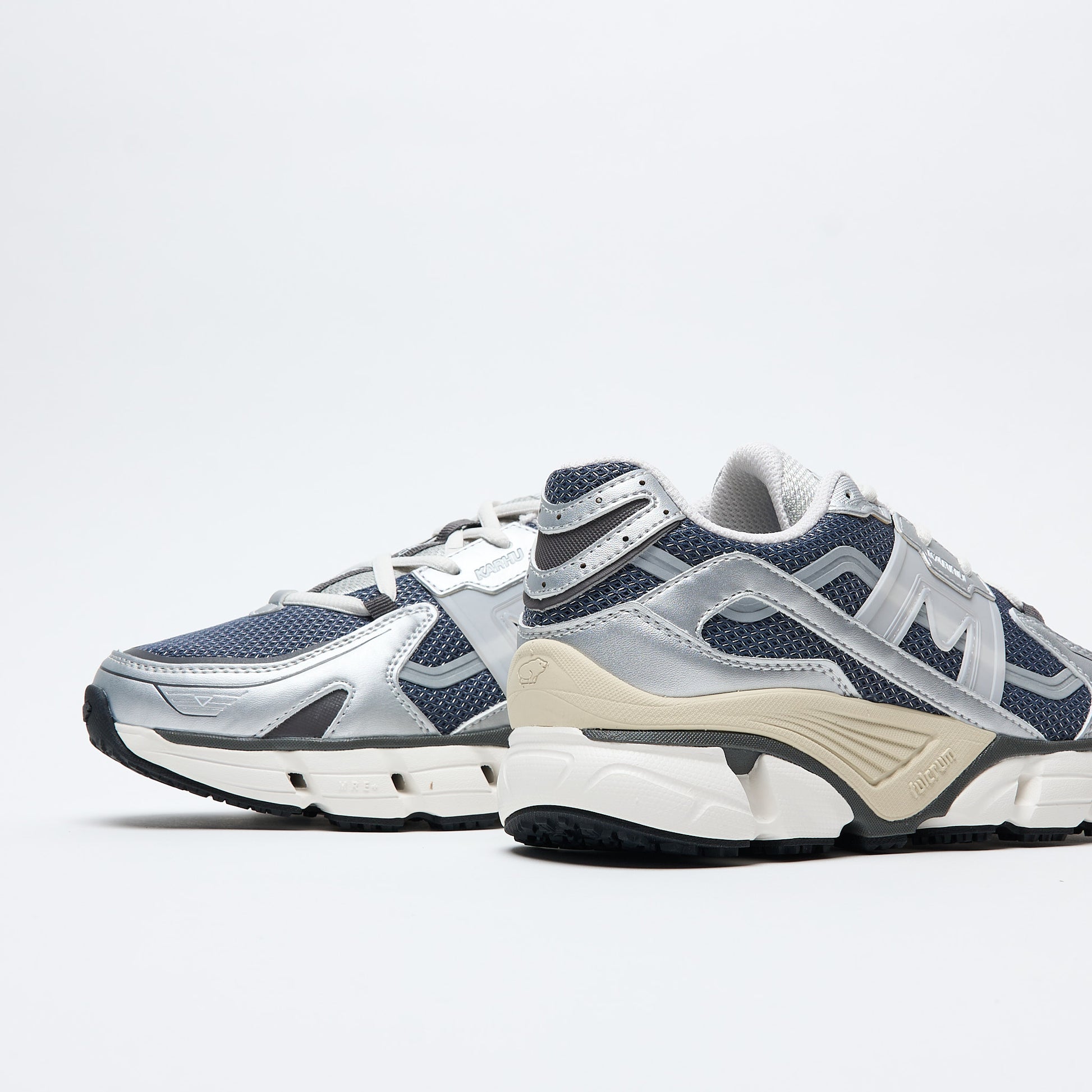 Karhu - Super Fulcrum (Silver /Vintage Indigo)