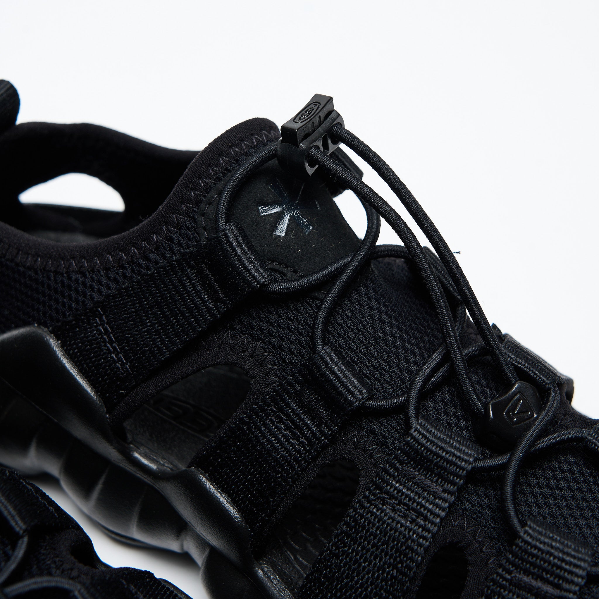 Snow Peak x Keen - Hyperport H2 (Triple Black) – MILK STORE
