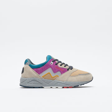 Karhu - Aria 95 (Silver Lining/ Mulberry)