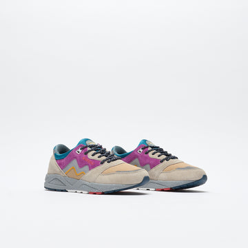 Karhu - Aria 95 (Silver Lining/ Mulberry)