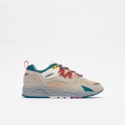 Karhu - Fusion 2.0 (Silver Lining/ Mineral Red)