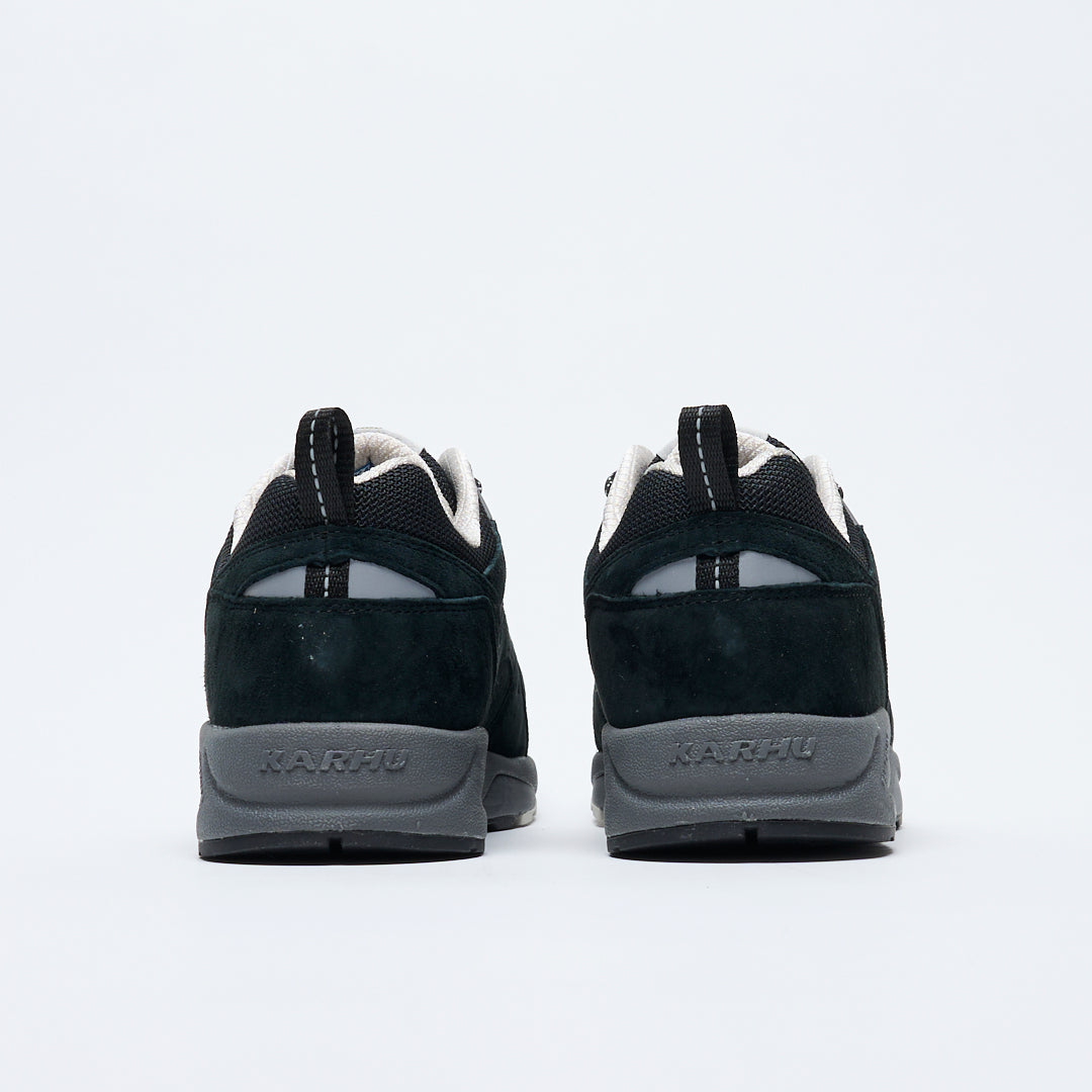 Karhu - Fusion 2.0 (Black/Black)