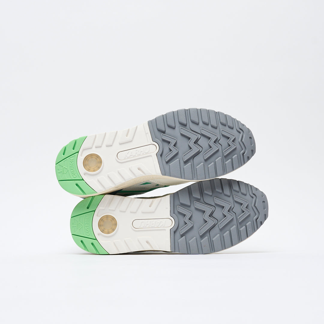 legacy 96 lily white / cameo rose Karhu