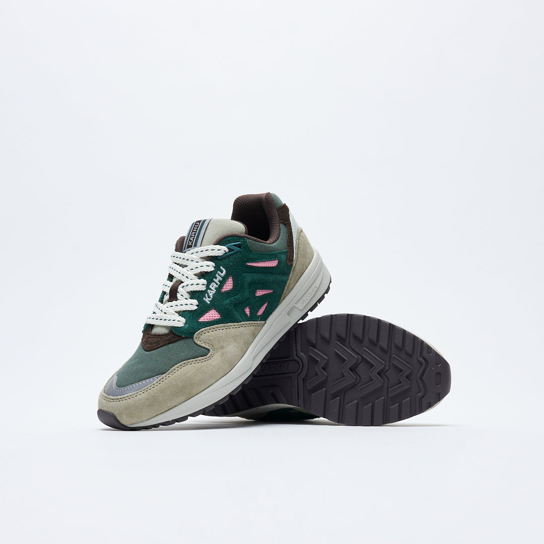 Karhu - Legacy 96 "Mystic Forest" (Abbey Stone/Rain Forest)