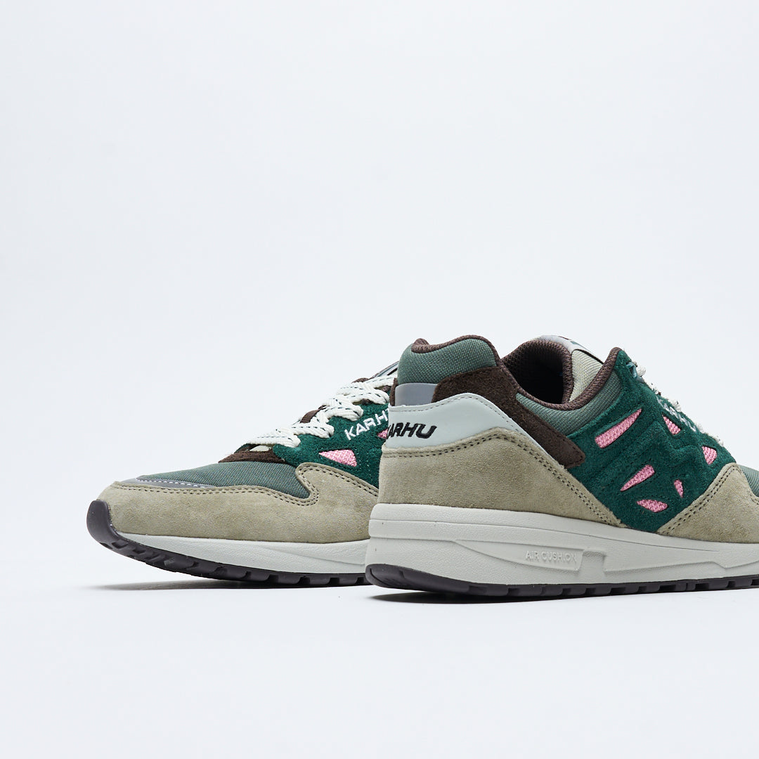 Karhu - Legacy 96 "Mystic Forest" (Abbey Stone/Rain Forest)