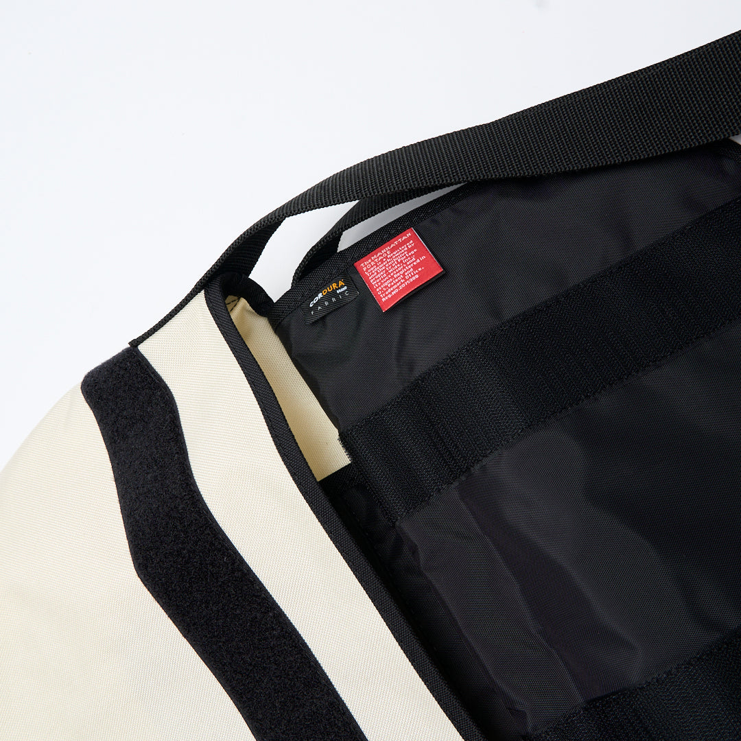 Manhattan Portage - Vintage Messenger Bag (Ivory) (S)