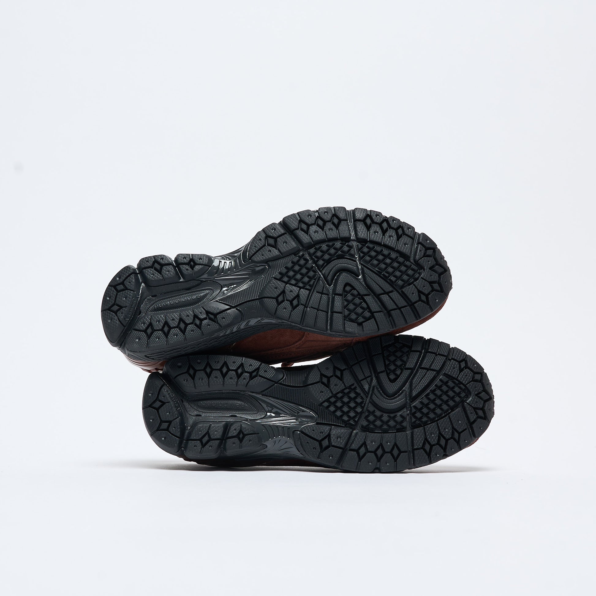New Balance - U 1906 LNS (Rich Oak/Black Cement)