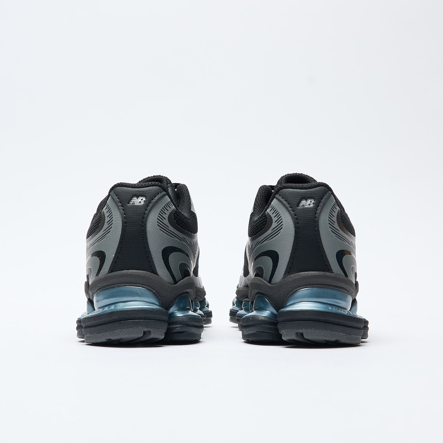 New Balance - U 2000 EA V1 (Black/Dark Silver Metallic)