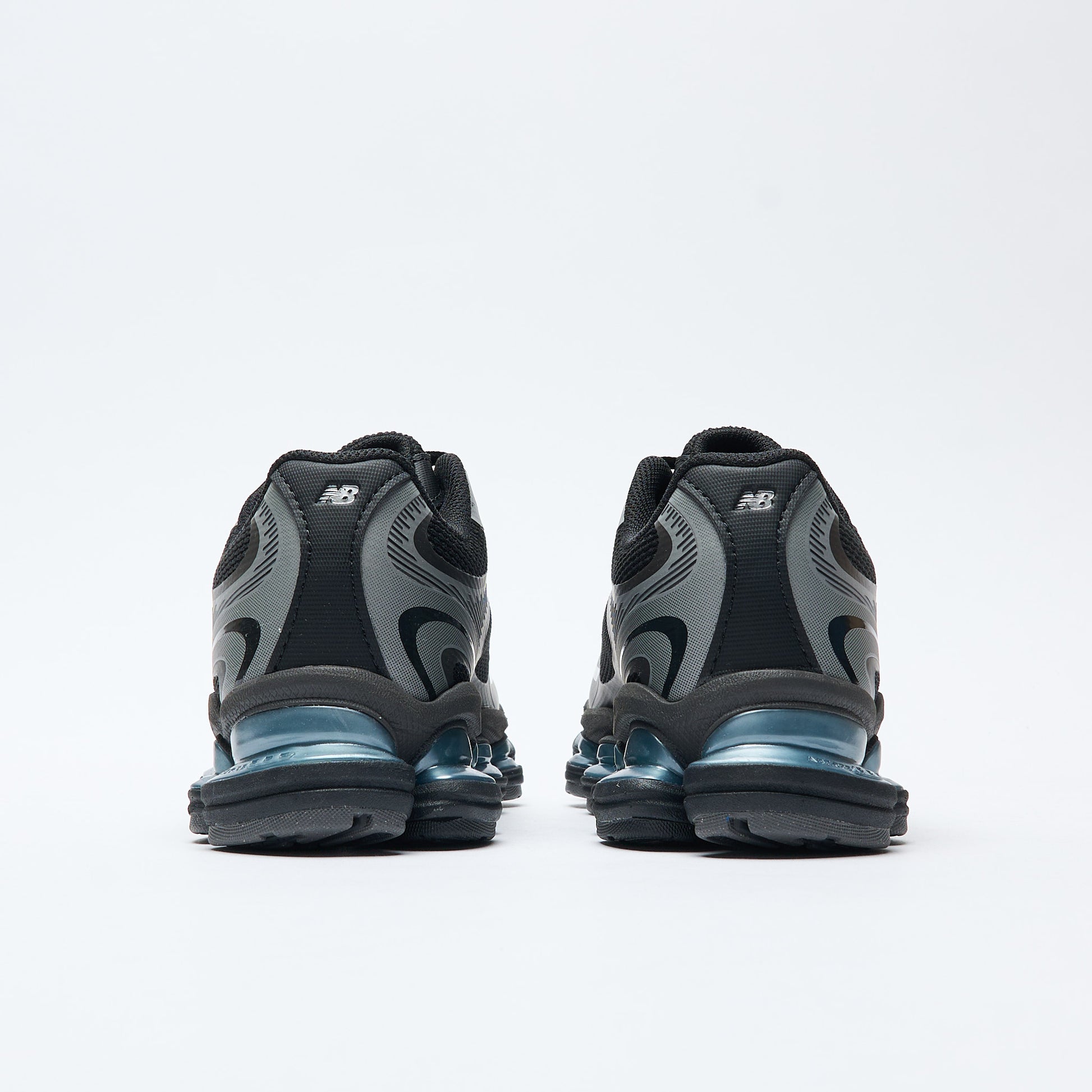 New Balance - U 2000 EA V1 (Black/Dark Silver Metallic)