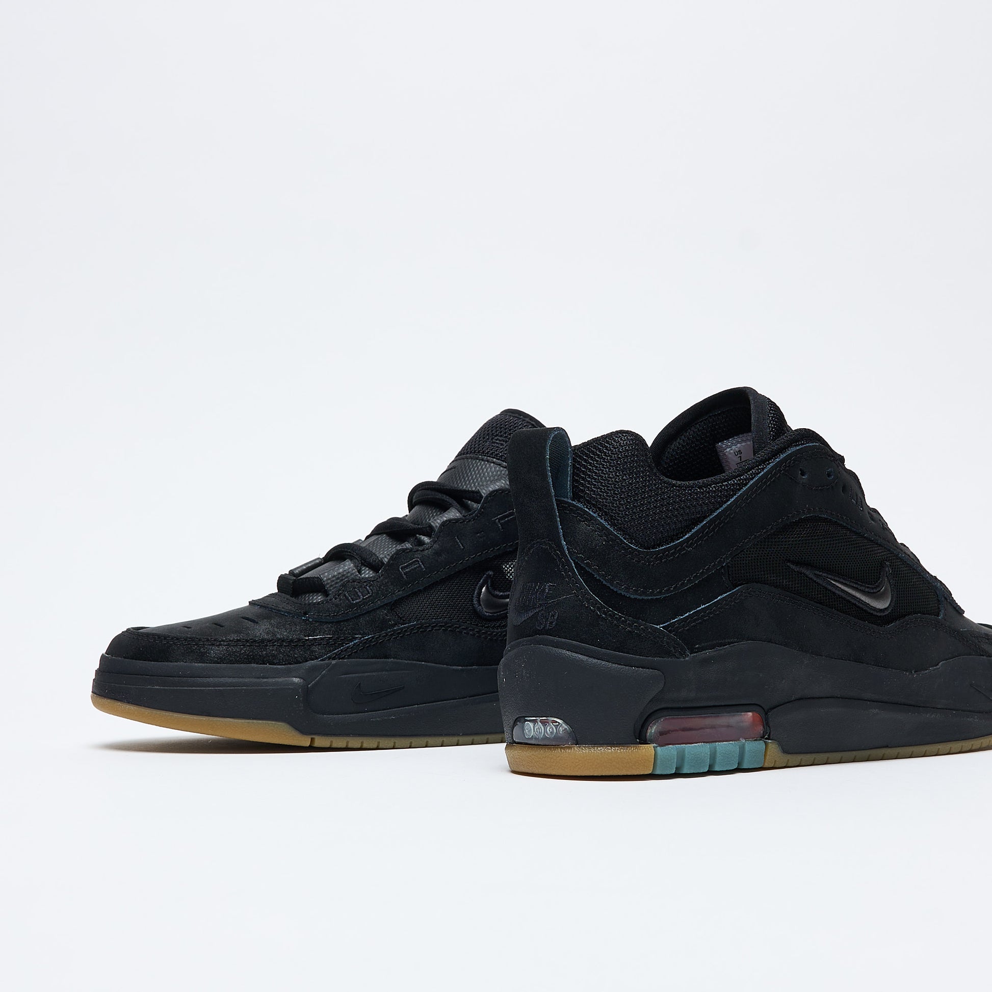 Nike SB - Air Max Ishod (Black/Black-Black)