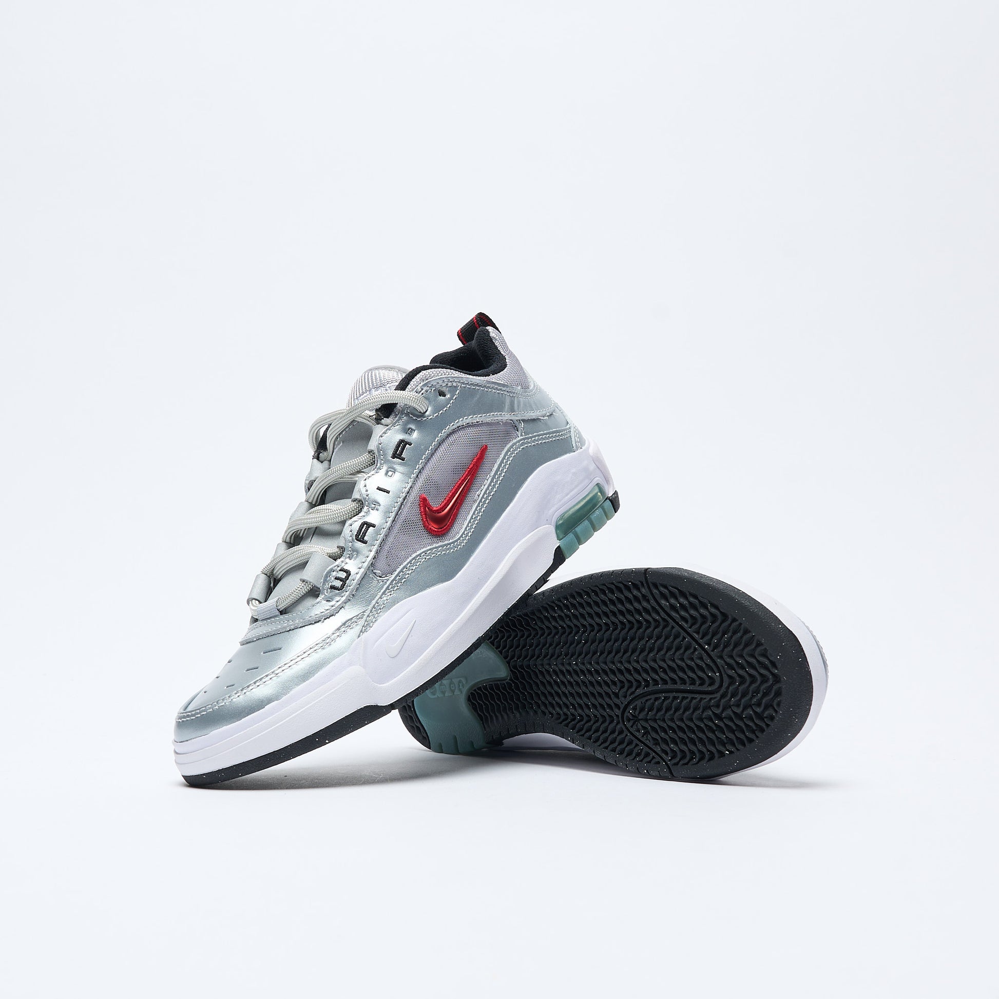 Nike SB - Air Max Ishod Premium "Silver Bullet" (Metallic Silver/Varsity Red)