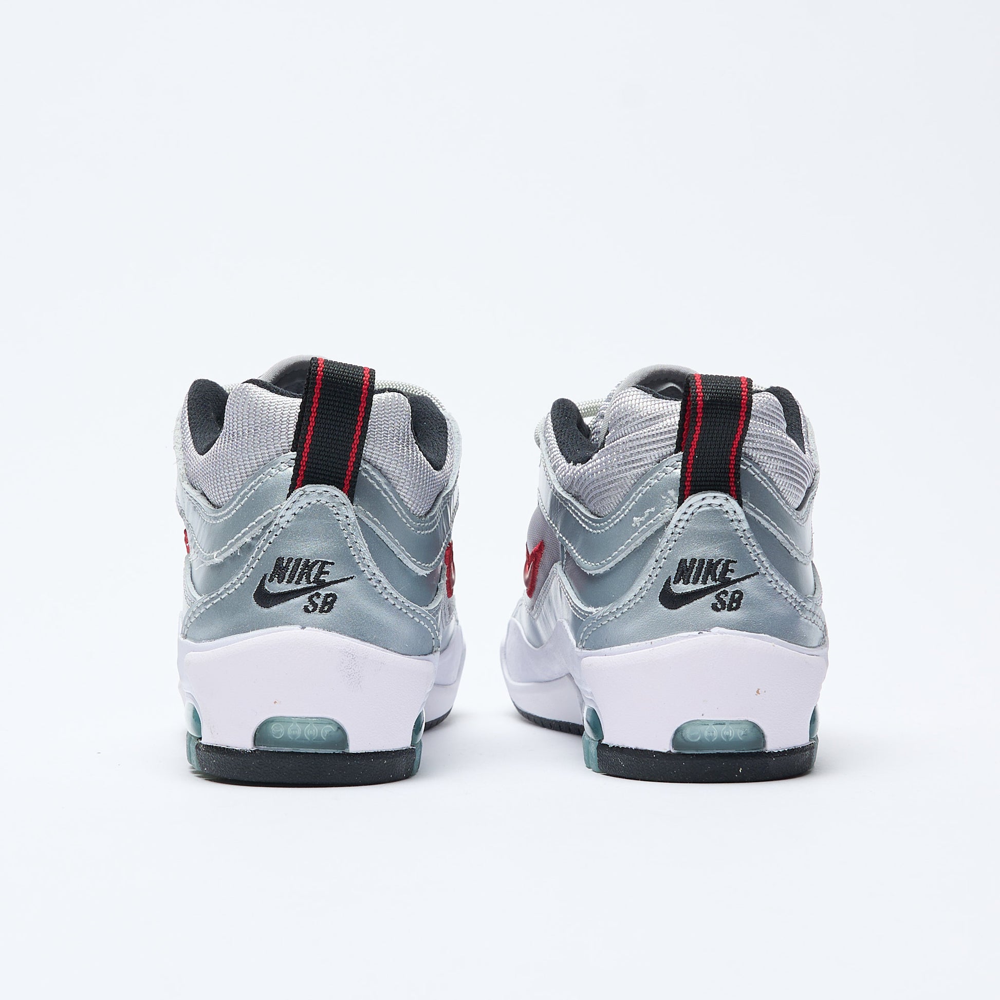 Nike SB - Air Max Ishod Premium "Silver Bullet" (Metallic Silver/Varsity Red)