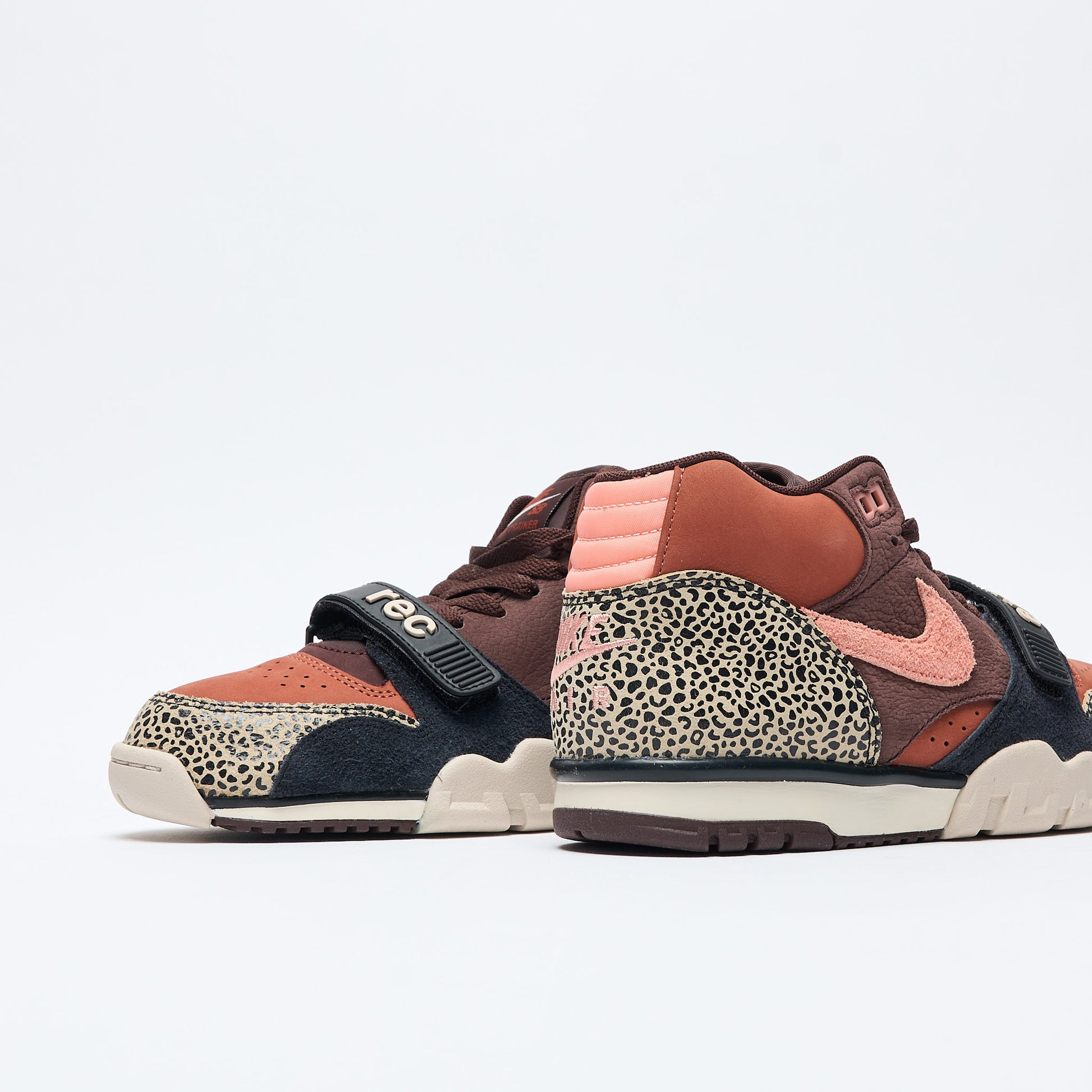 Arts & Rec x Nike SB - Air Trainer 1 Mid (Limestone/Pink Quartz-Earth-Dusty Peach)