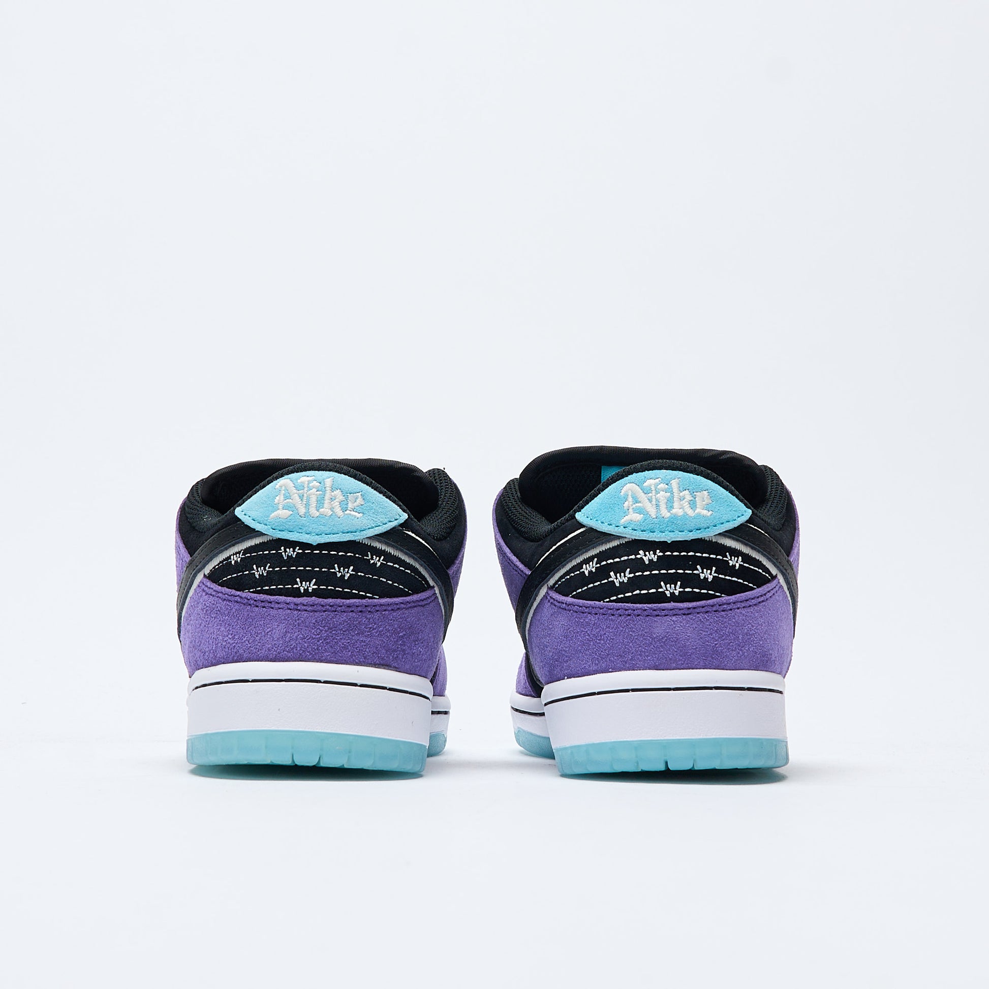 Nike SB - Dunk Low Pro "Hayley Wilson" QS (Court Purple/Black-White)