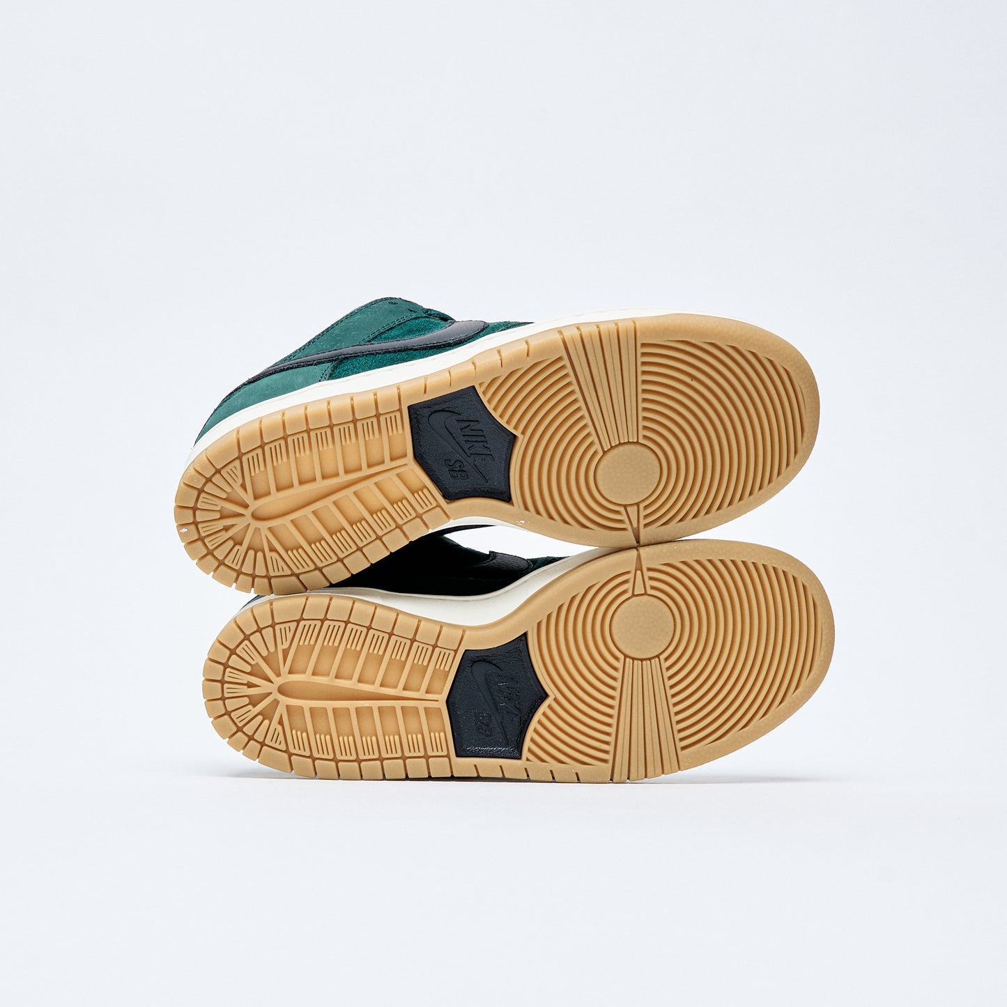 Nike SB - Dunk Low Pro (Deep Fir/Black-Fir-Sail)