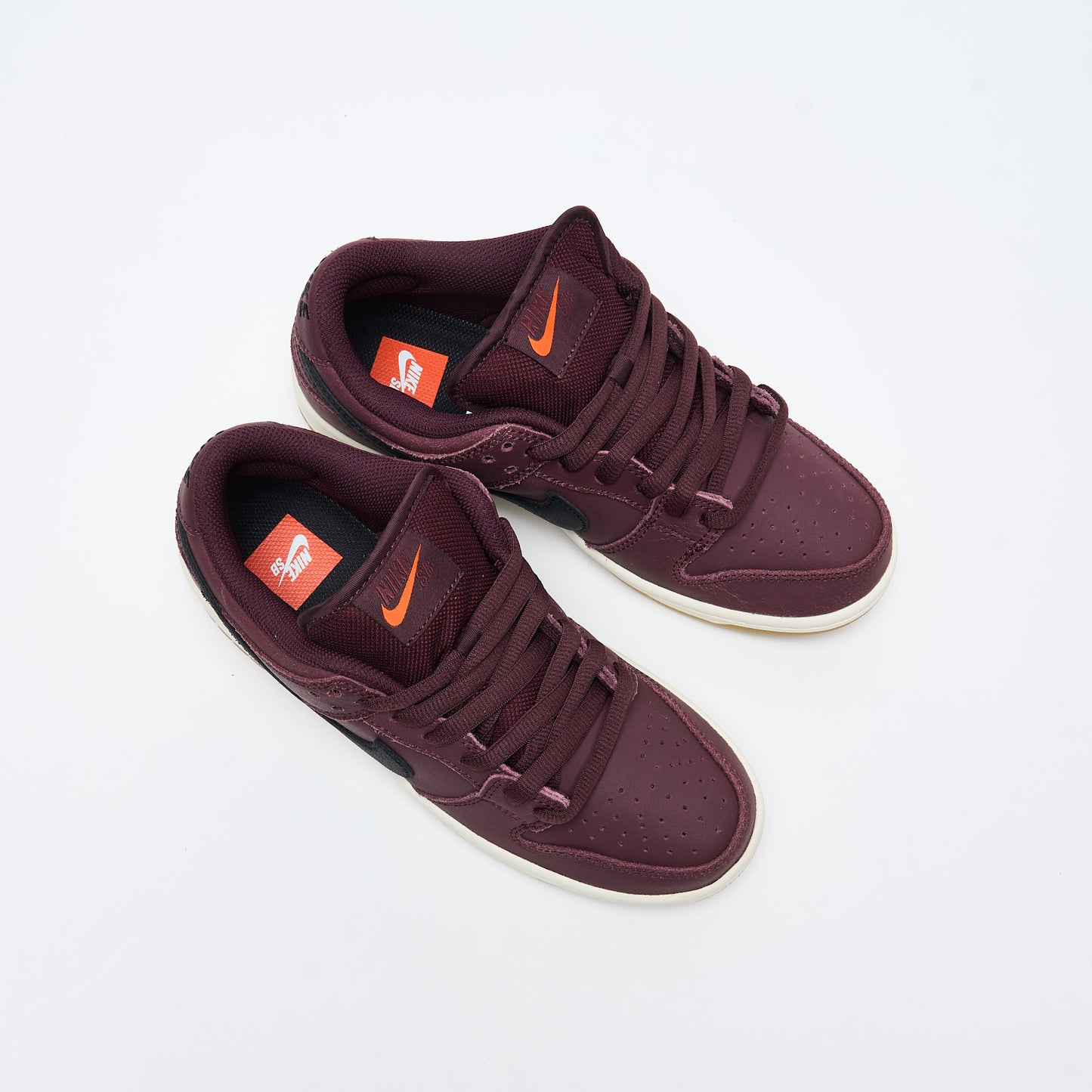 Nike SB - Dunk Low Pro ISO "Burgundy Crush"
