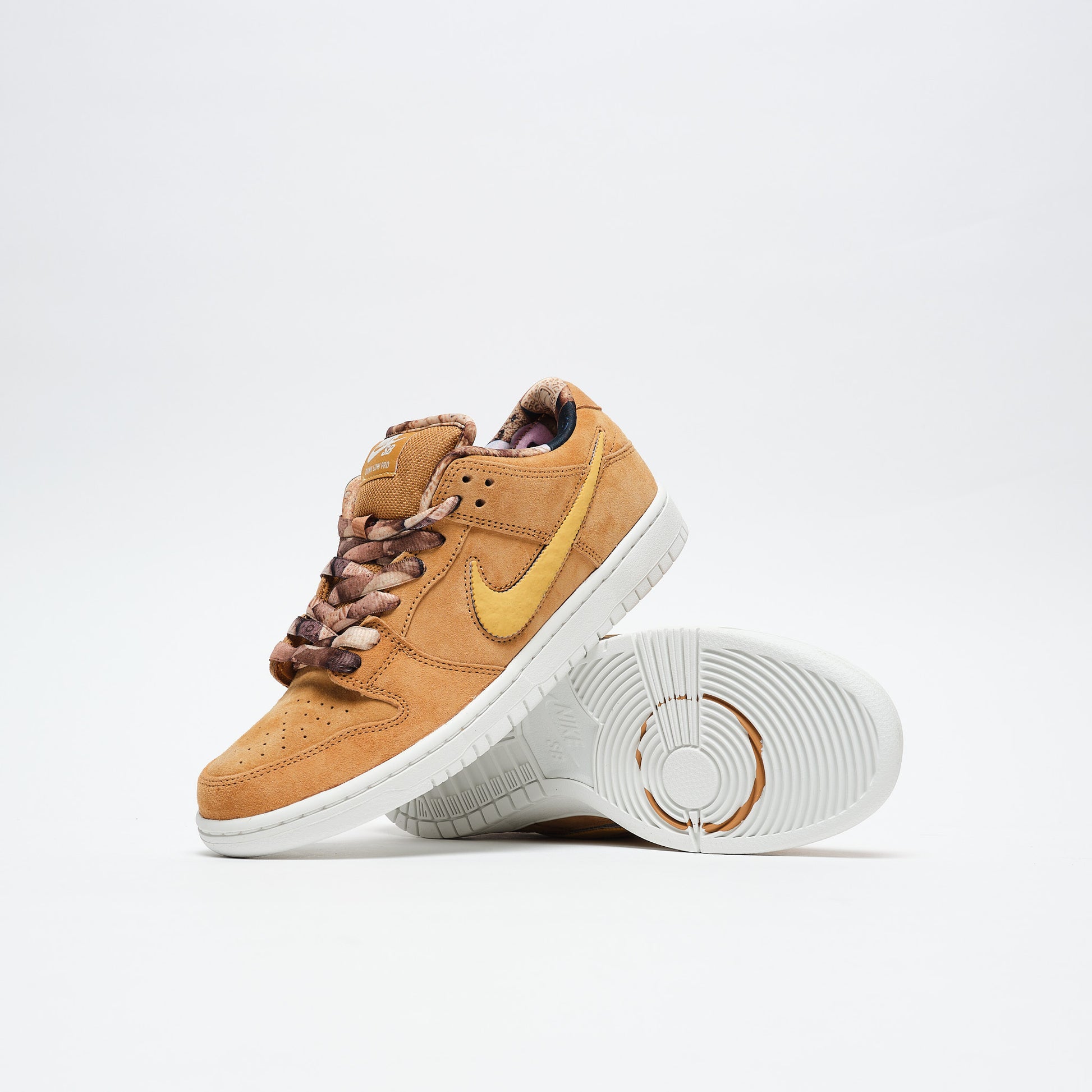 Nike SB - Dunk Low Pro QS Note Skateshop "Brew and Biscuits"