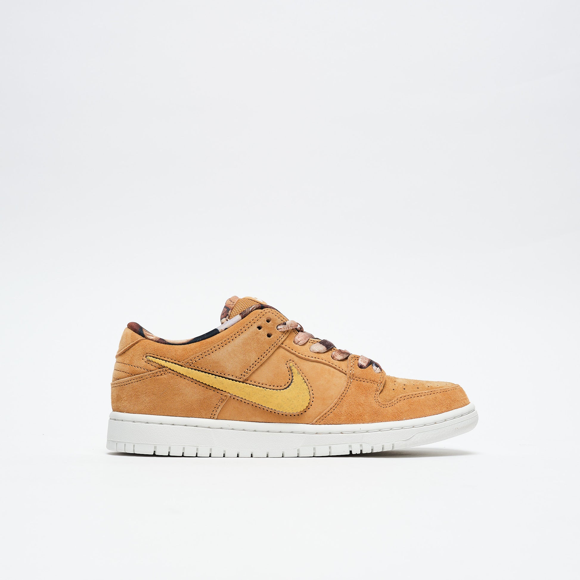 Nike SB - Dunk Low Pro QS Note Skateshop "Brew and Biscuits"