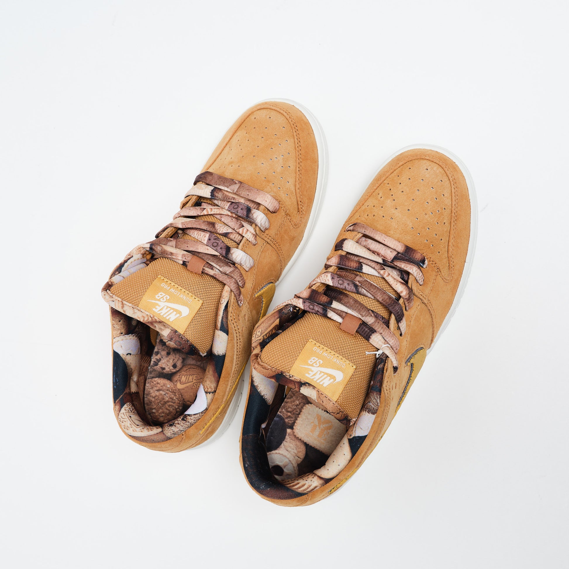 Nike SB - Dunk Low Pro QS Note Skateshop "Brew and Biscuits"