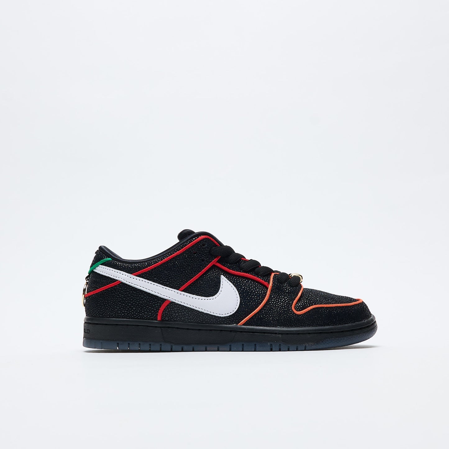 Bronx Girl Skate x Nike Sb - Dunk Low Pro QS (Black/Challenge Red)