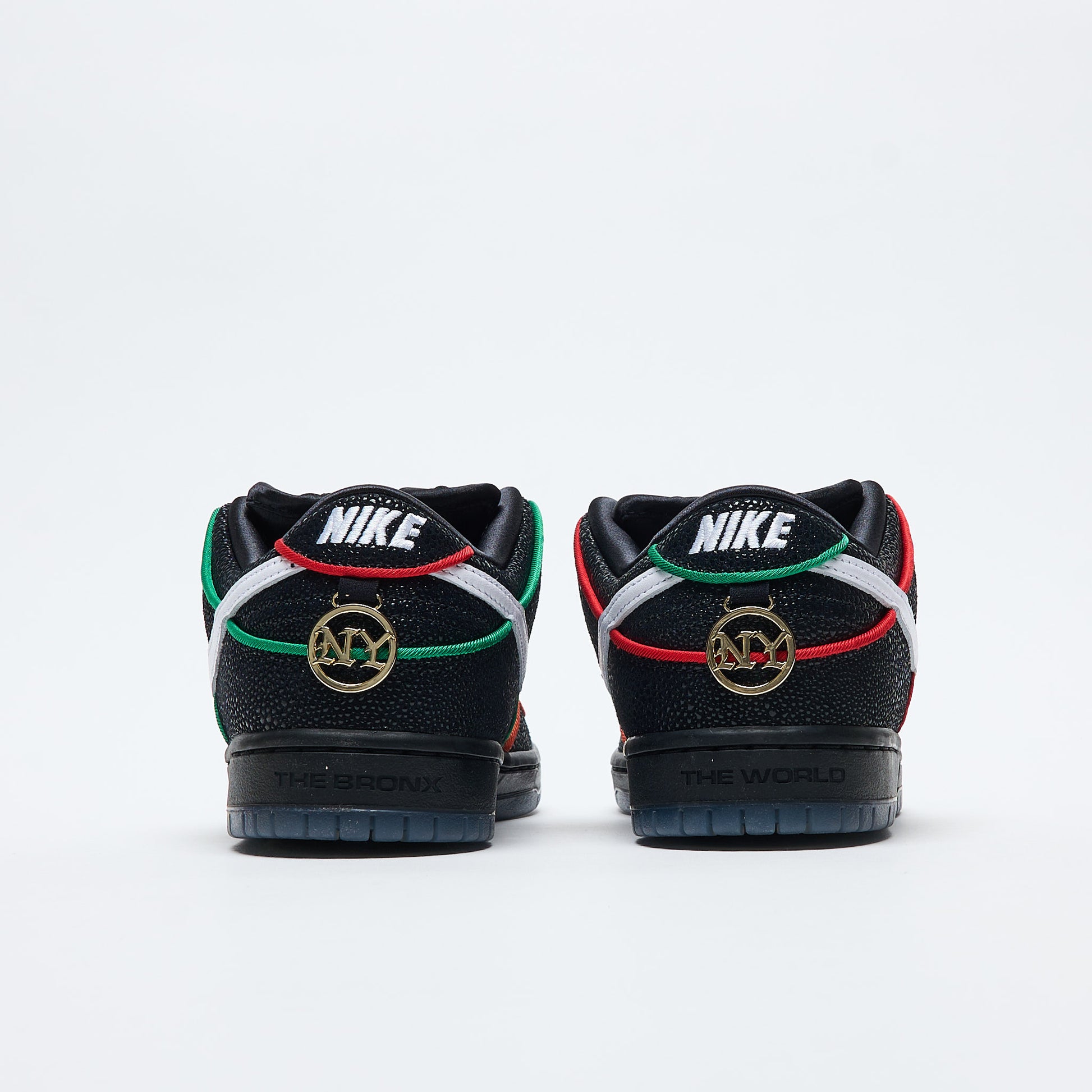Bronx Girl Skate x Nike Sb - Dunk Low Pro QS (Black/Challenge Red)