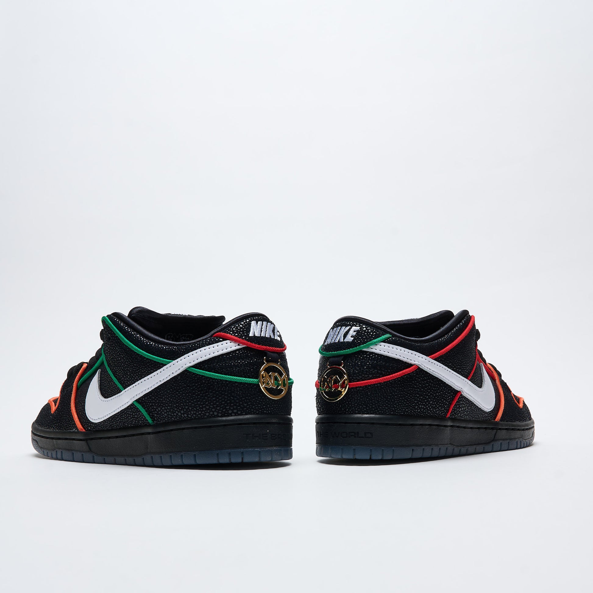 Bronx Girl Skate x Nike Sb - Dunk Low Pro QS (Black/Challenge Red)